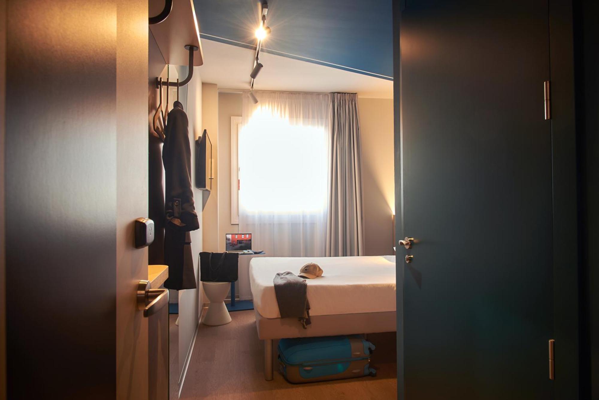 Ibis Budget Vitoria Gasteiz Bagian luar foto