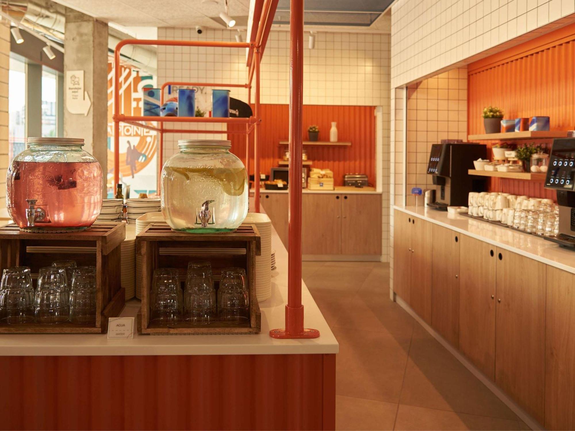 Ibis Budget Vitoria Gasteiz Bagian luar foto