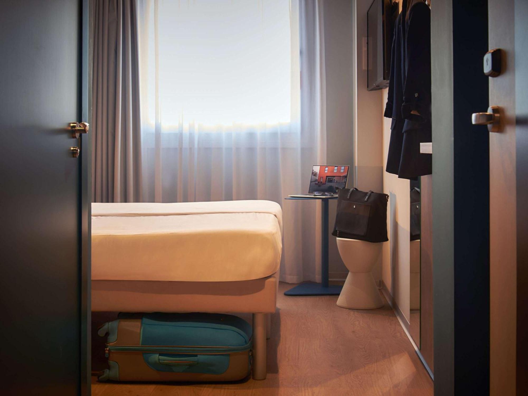 Ibis Budget Vitoria Gasteiz Bagian luar foto